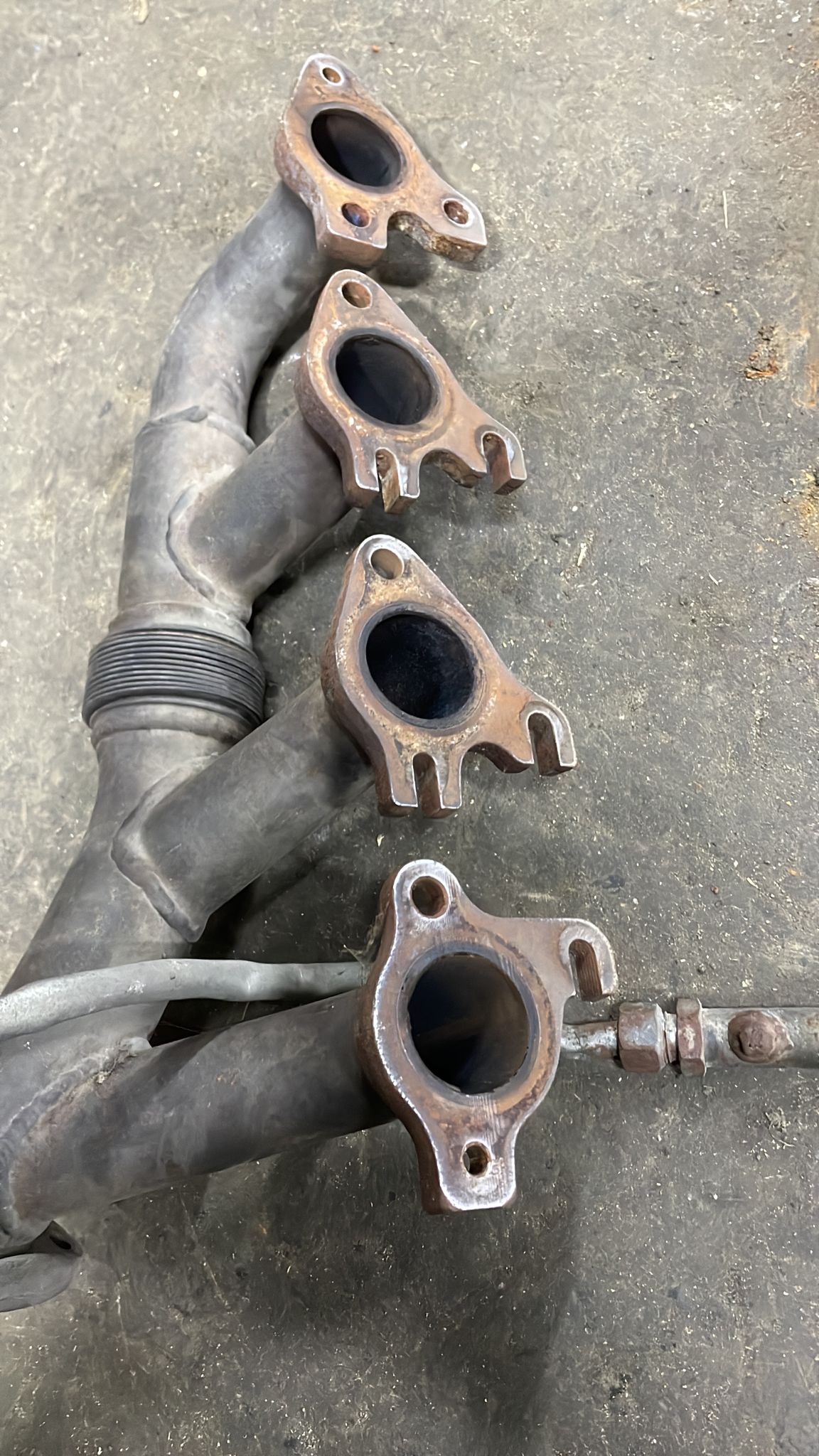 Porsche 928 S4 exhaust manifold, right 92811114607, used