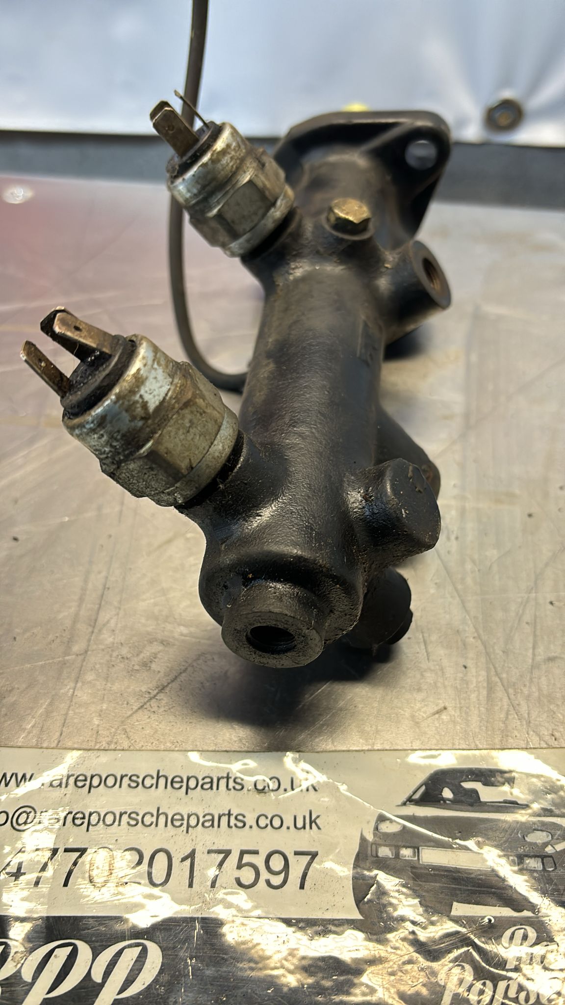 Porsche 928 brake master cylinder, used