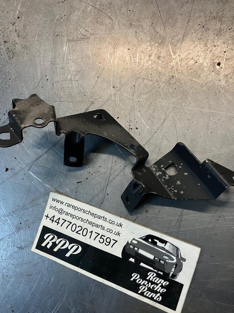 Porsche 928 Geschwindigkeitssensor-Halterung, gebraucht 92833123900