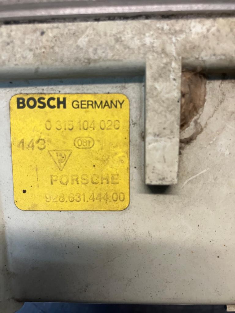 Porsche 928 right front driving light, used 92863144400 / 0315104020