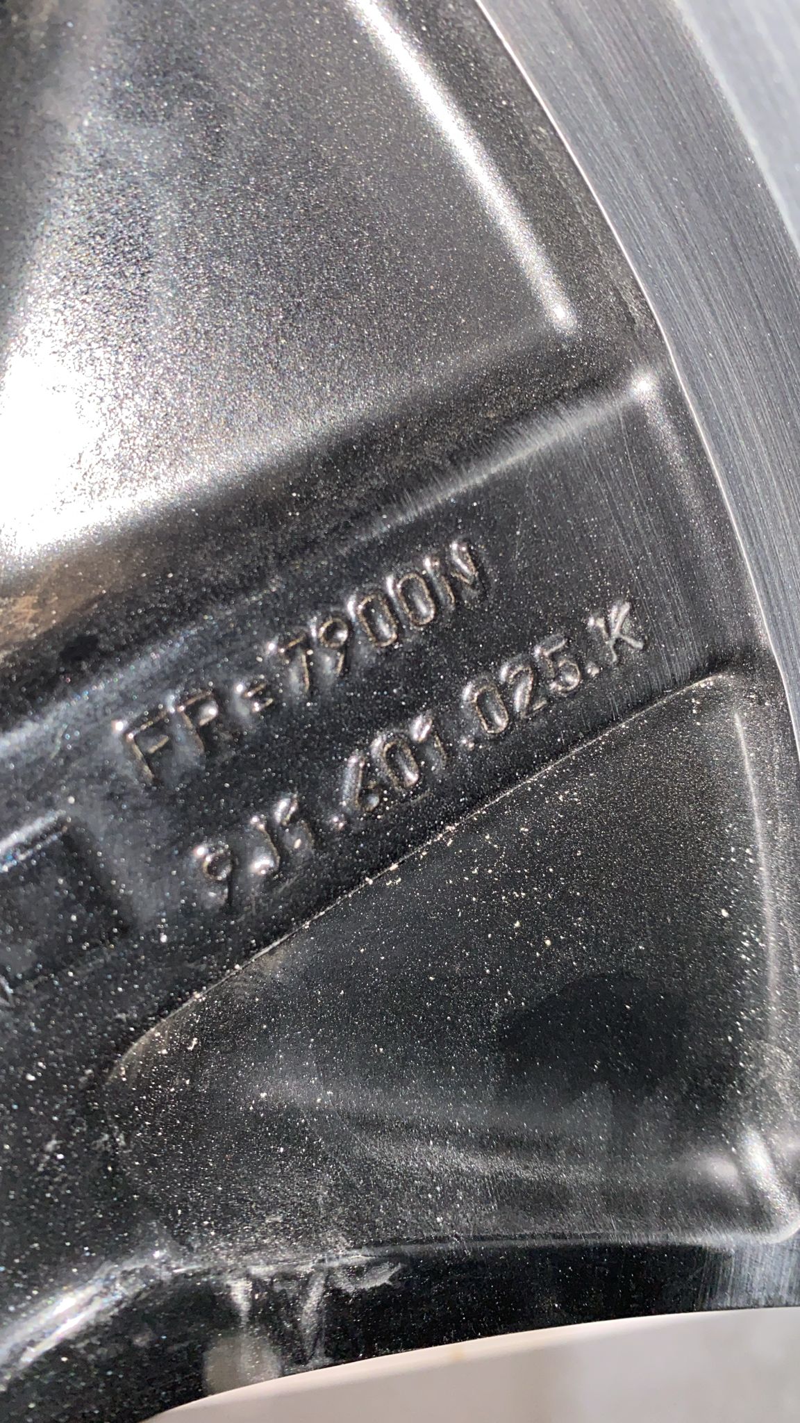 Porsche Taycan Turbo Aero wheel 11Jx20" ET60 rim 9J1601025K, used, very nice condition