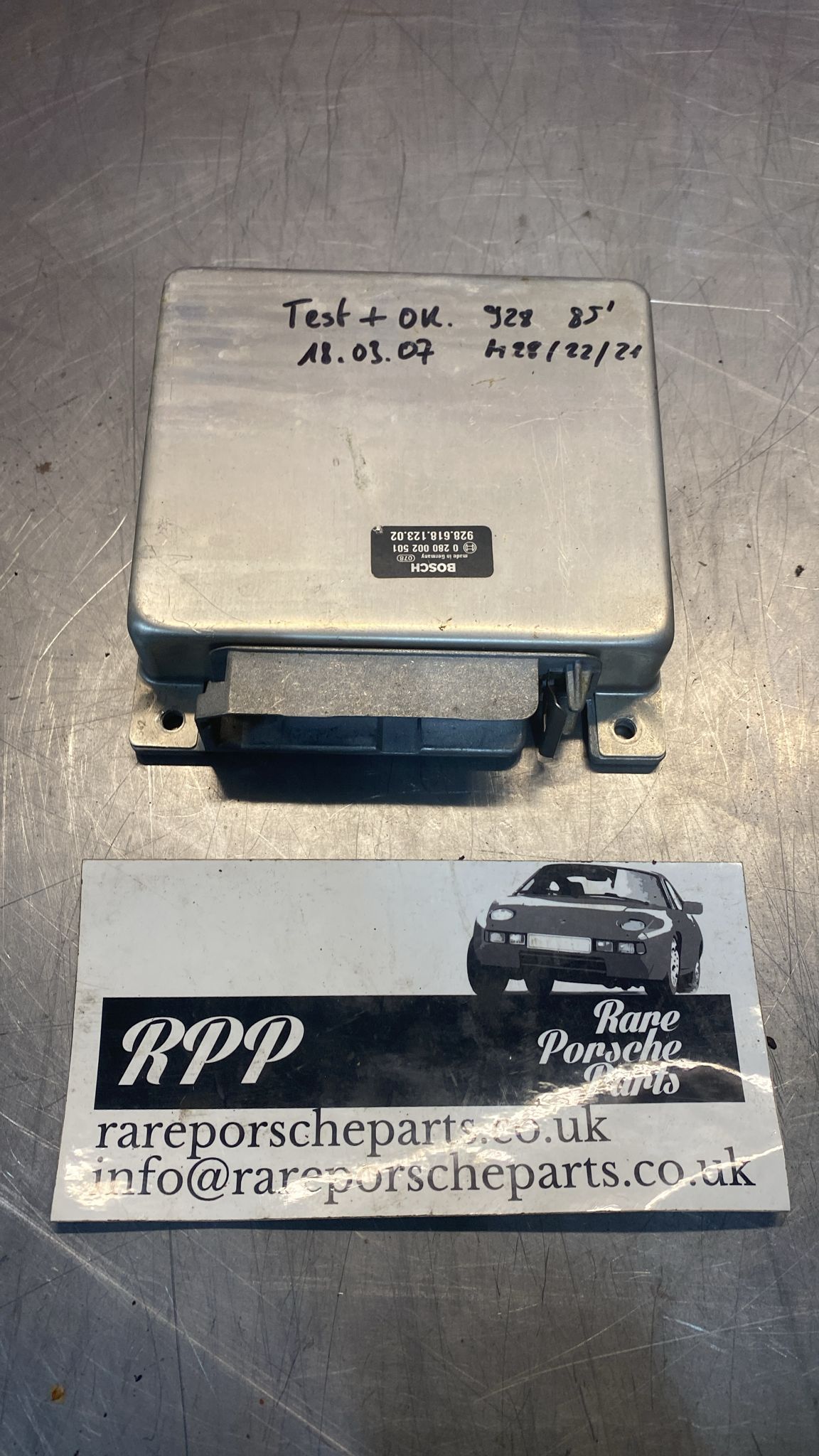 Porsche 928 engine ECU 92861812302