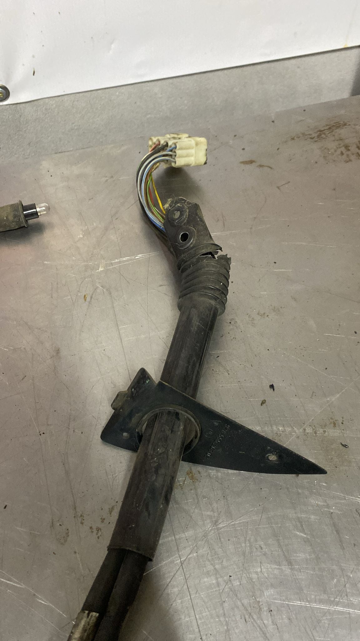 Porsche 928 right door wiring loom, used