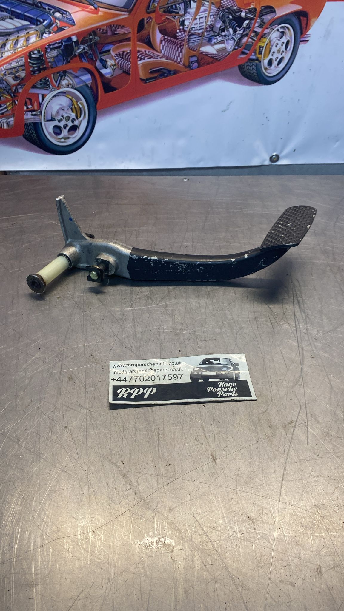 Porsche 928 brake pedal pad, used 9284235150R