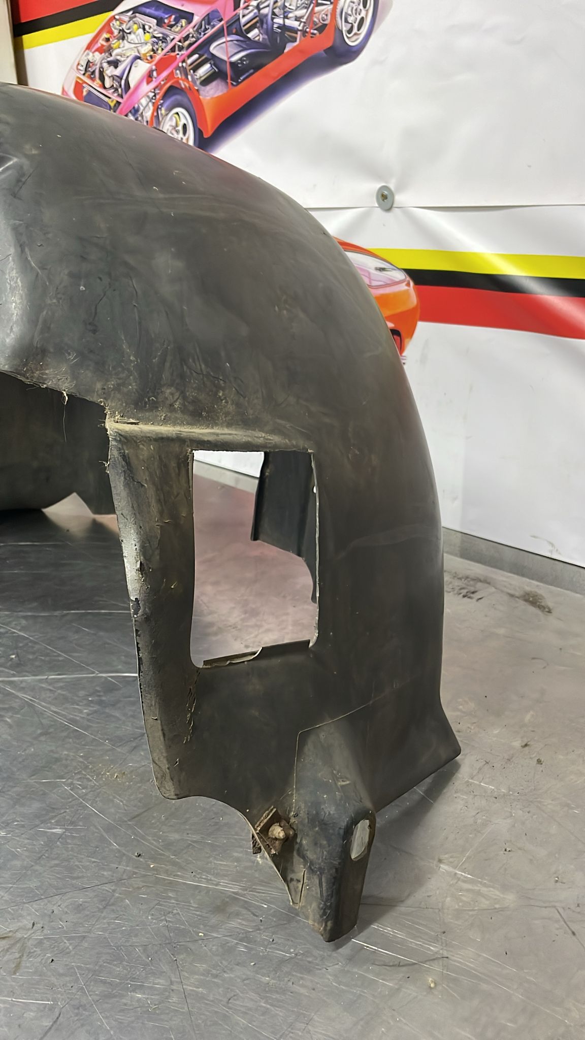 Porsche 944 from 85.5 arch liner Right, 94450438201, used