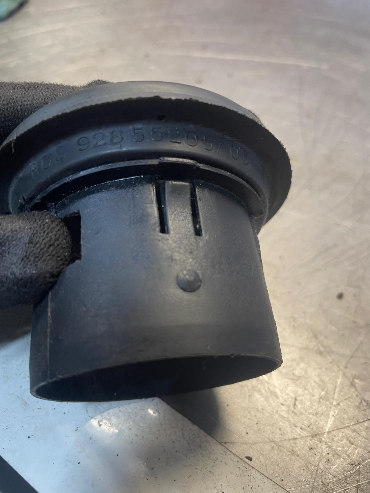 Presa d'aria copertura pannello Porsche 928 S4, usata 92855205703