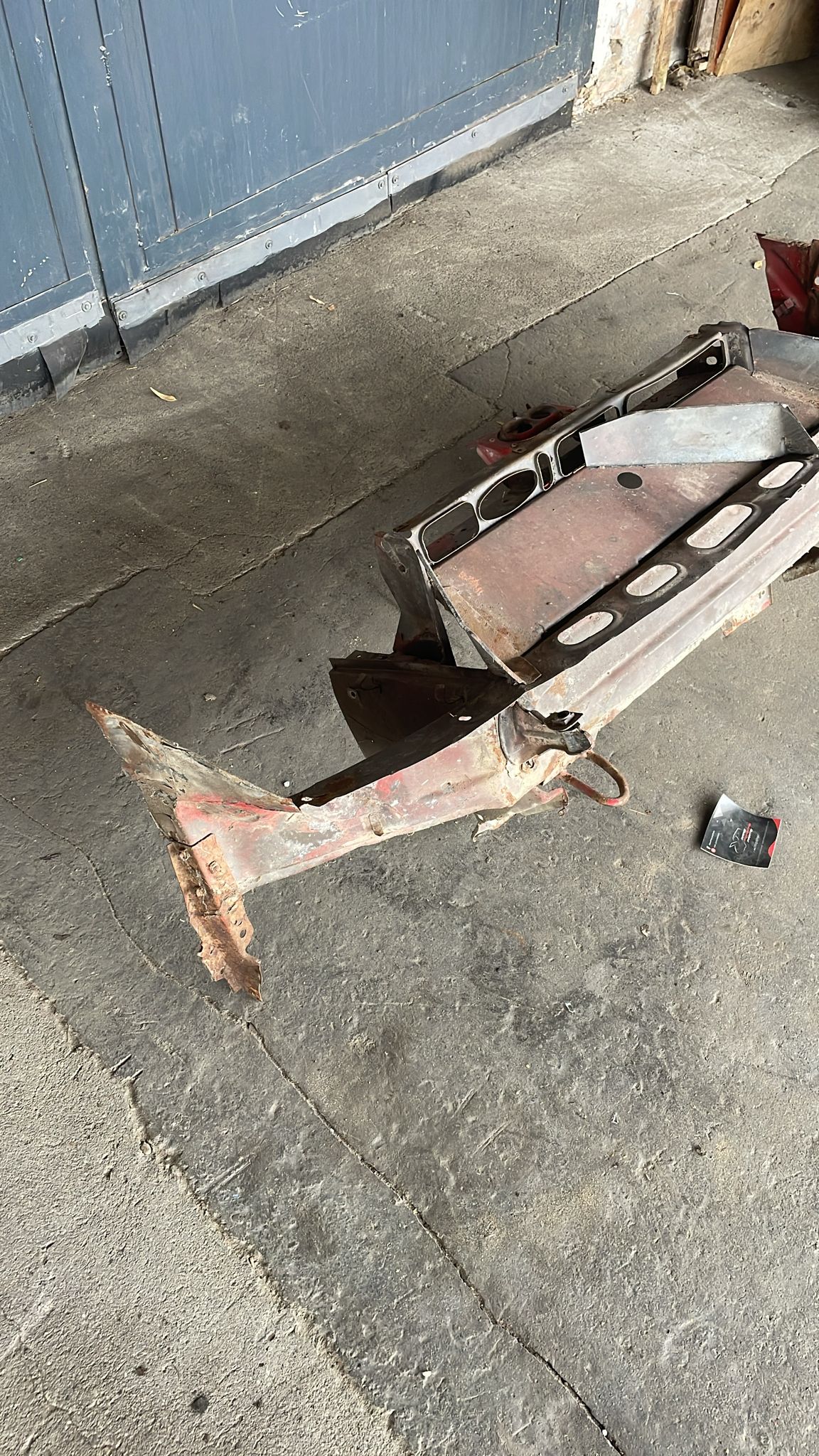 Porsche 924 front section cut, 477805591