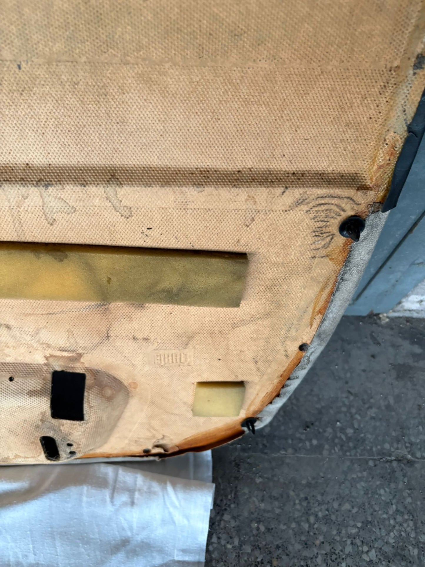 Pair Of Porsche 944 black/cream Porsche scripted fabric door cards 94455501701 / 94455501801 used, very nice condition with M651 sound pack