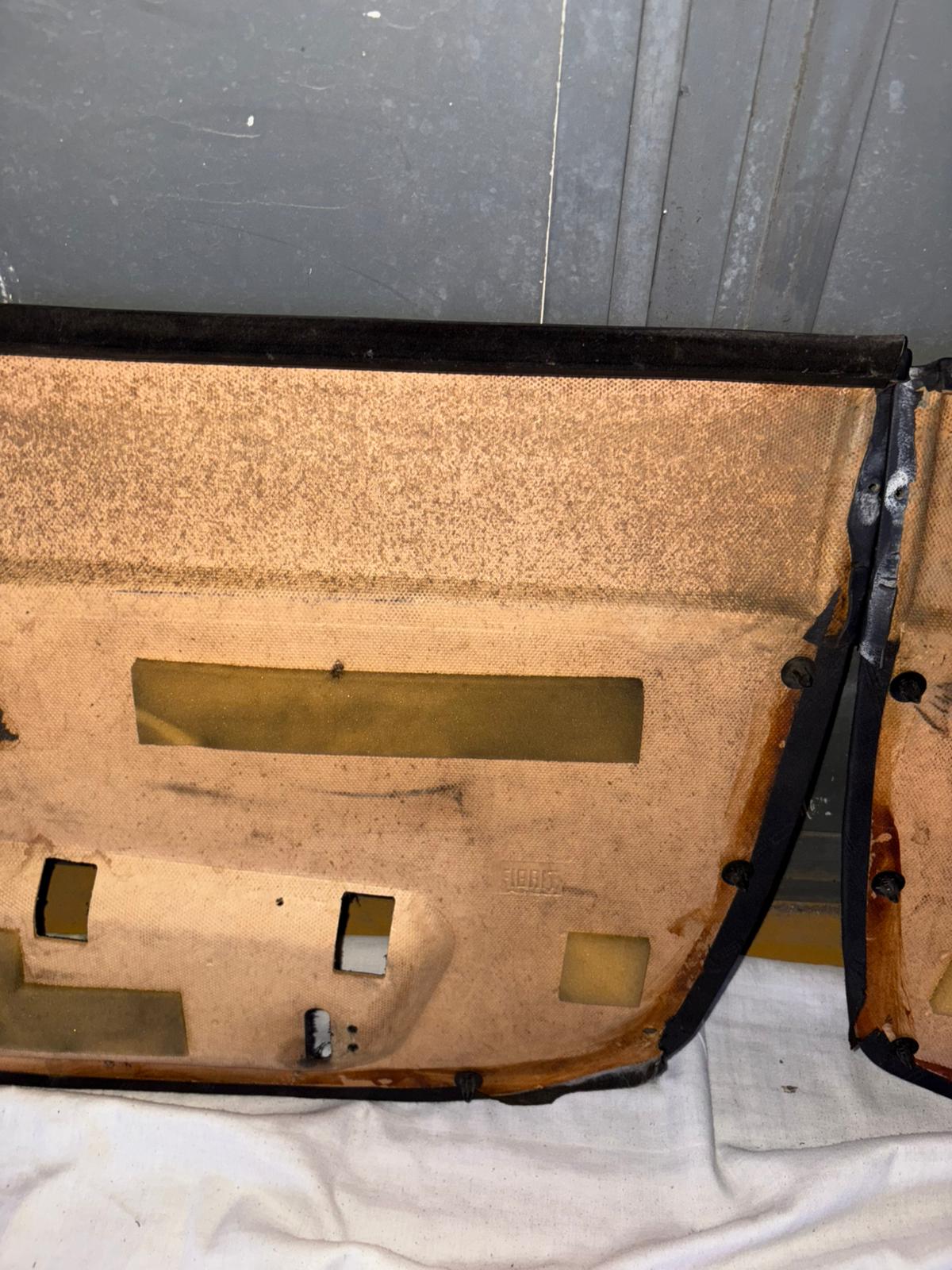 Pair Of Porsche 944 blue/blue, Porsche scripted fabric door cards 94455501701 / 94455501801 used, very nice condition with M651 sound pack