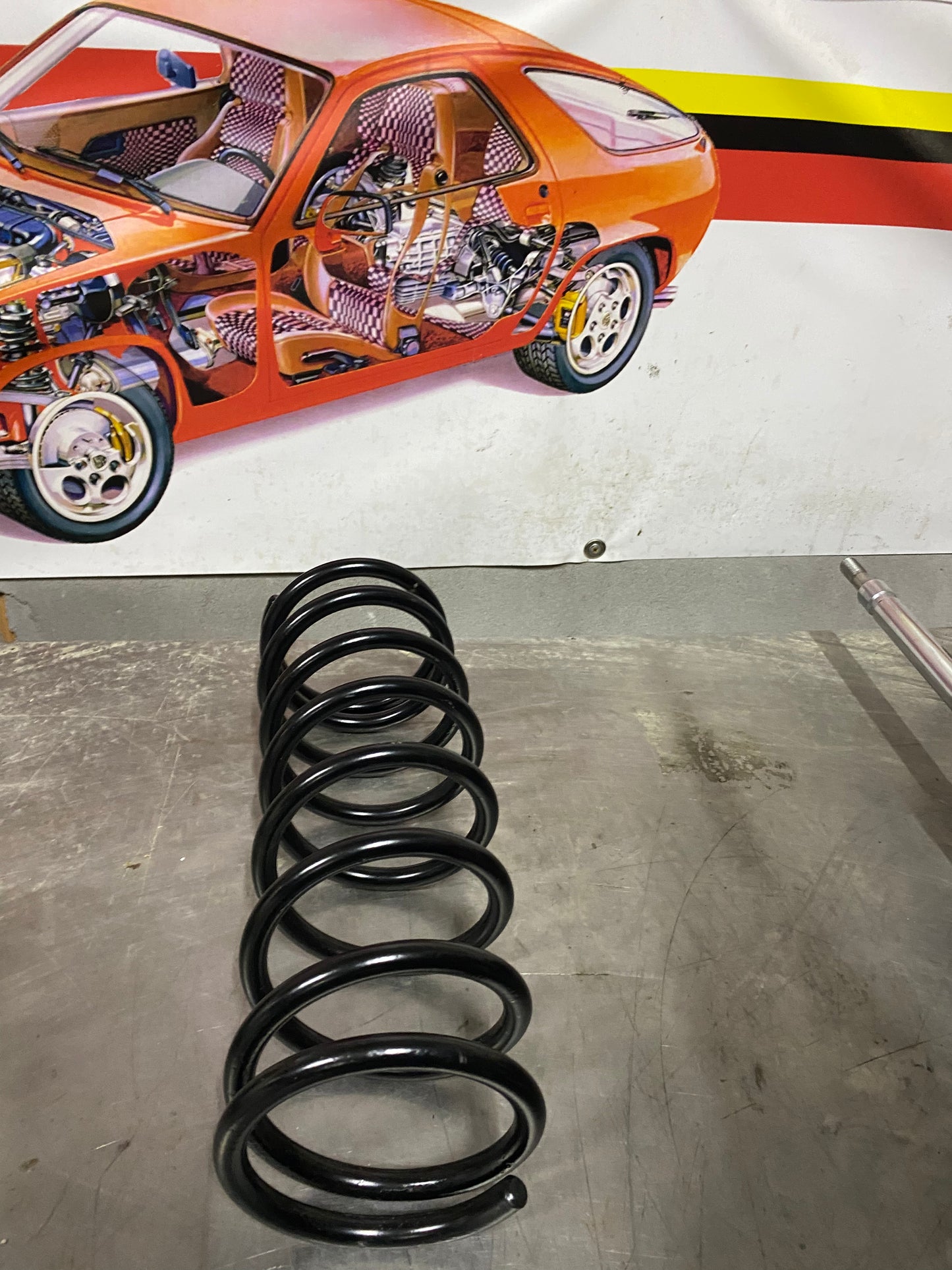 Porsche 944 S2 pair of refurbished suspension leg without spring 94434303119 / 94434303219