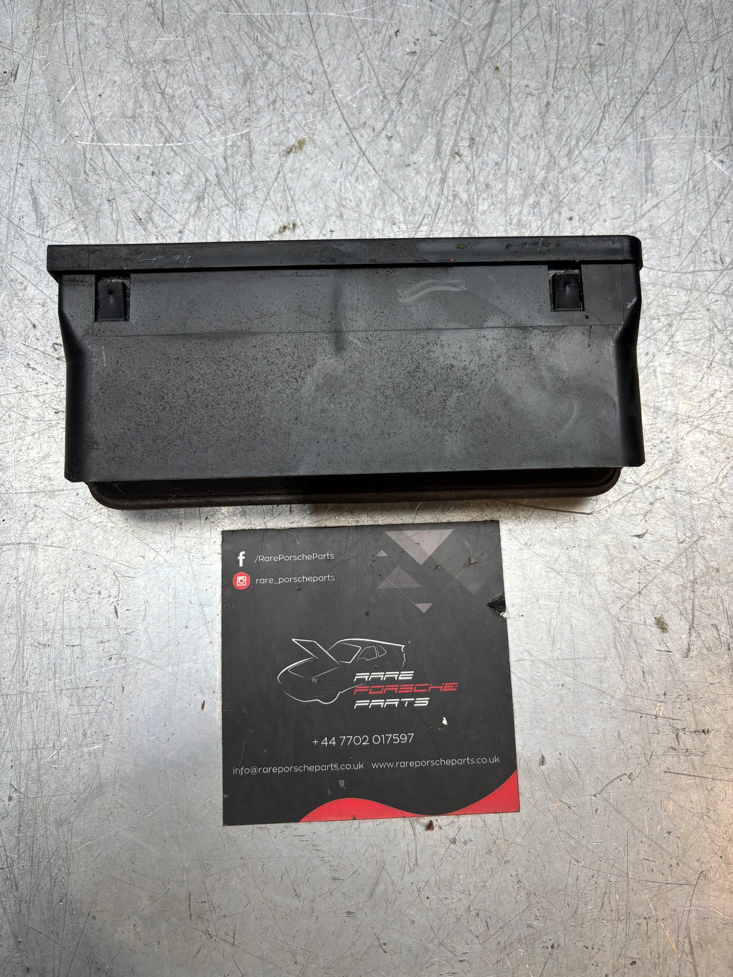 Porsche 928 S door card air vent, used, right side 92857408702 used