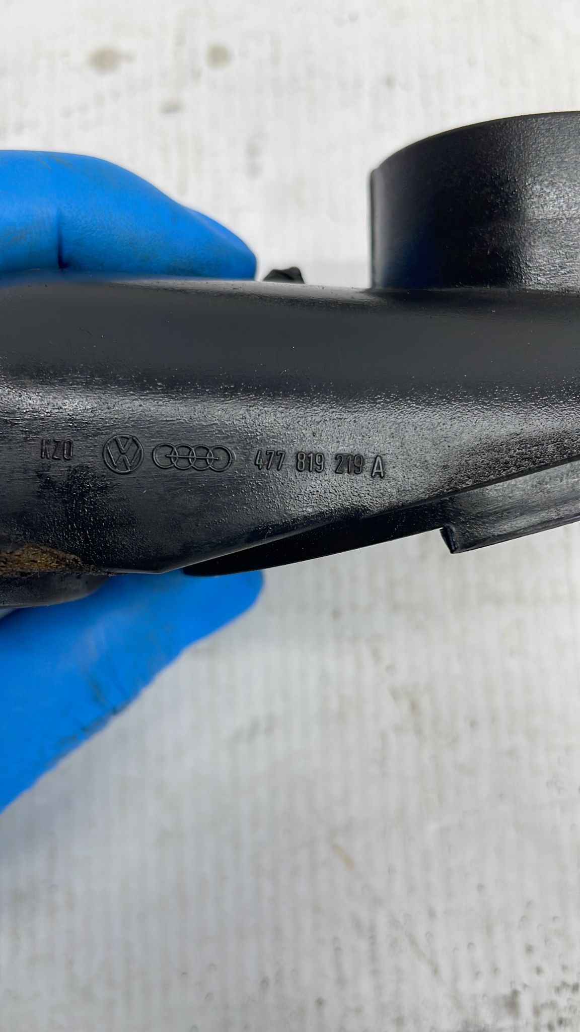 Porsche 924 Air distributor, used 477819219A