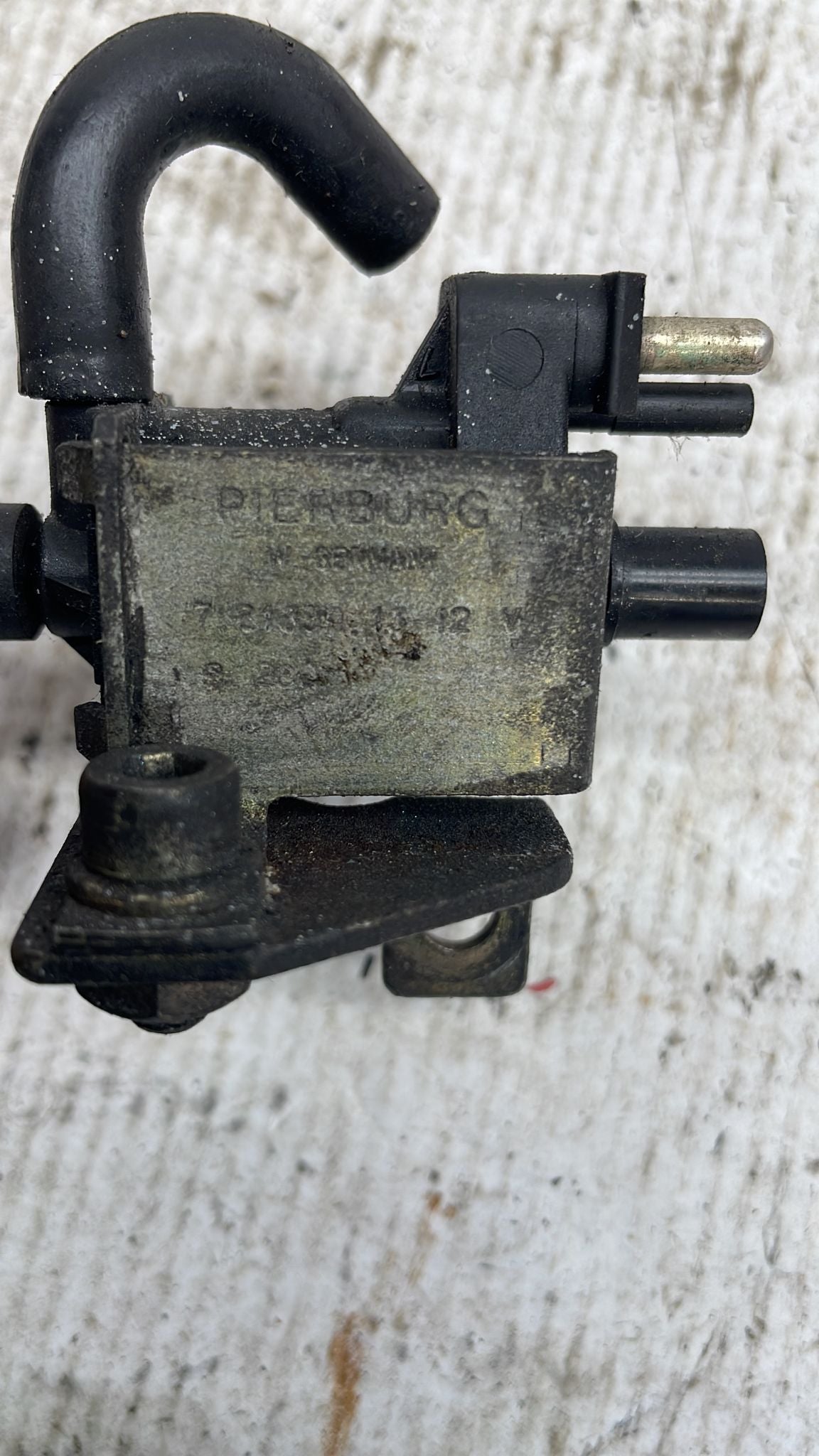 Porsche 928 AGR Valve – 72133913 , used
