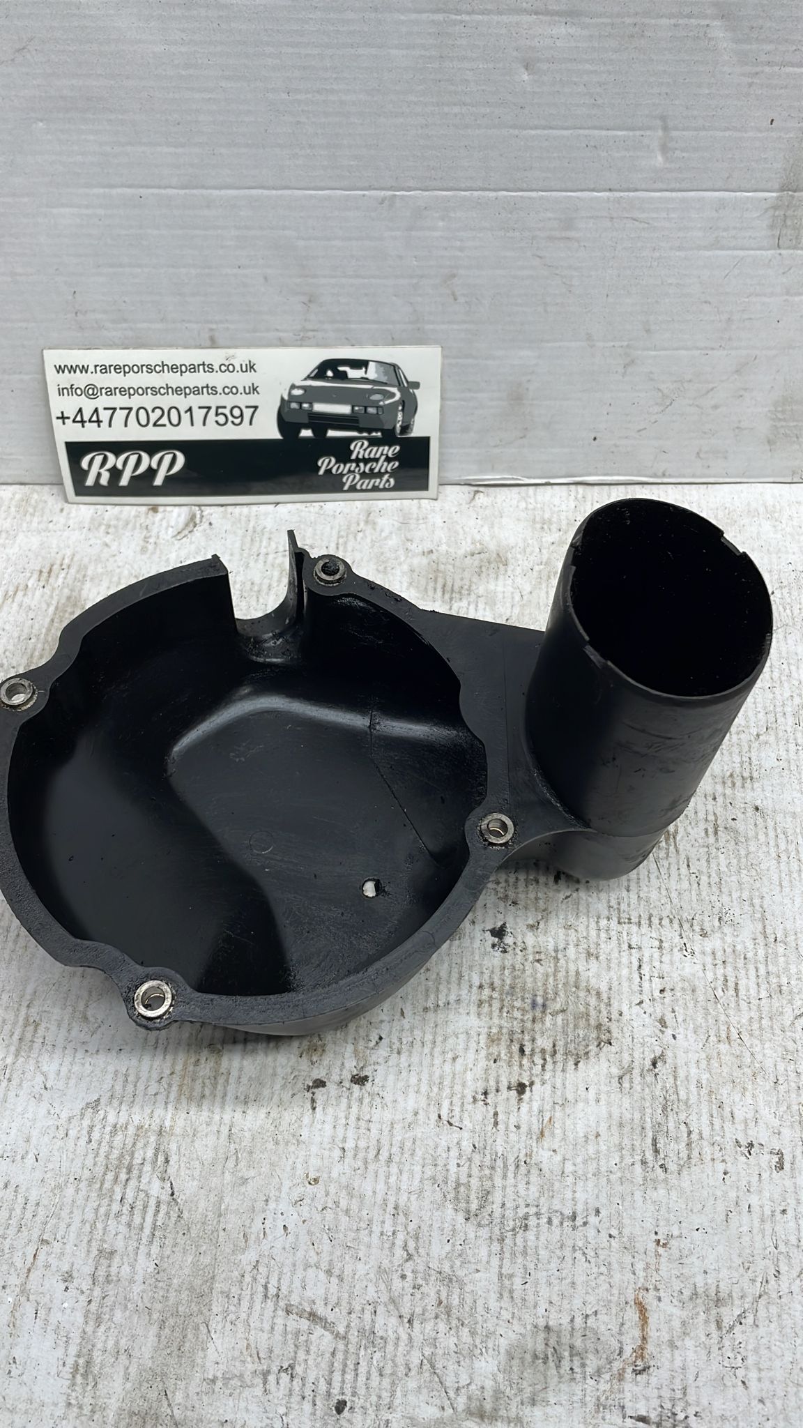 Porsche 928 Alternator Cooling Ventilation Cowl 92860313307, used