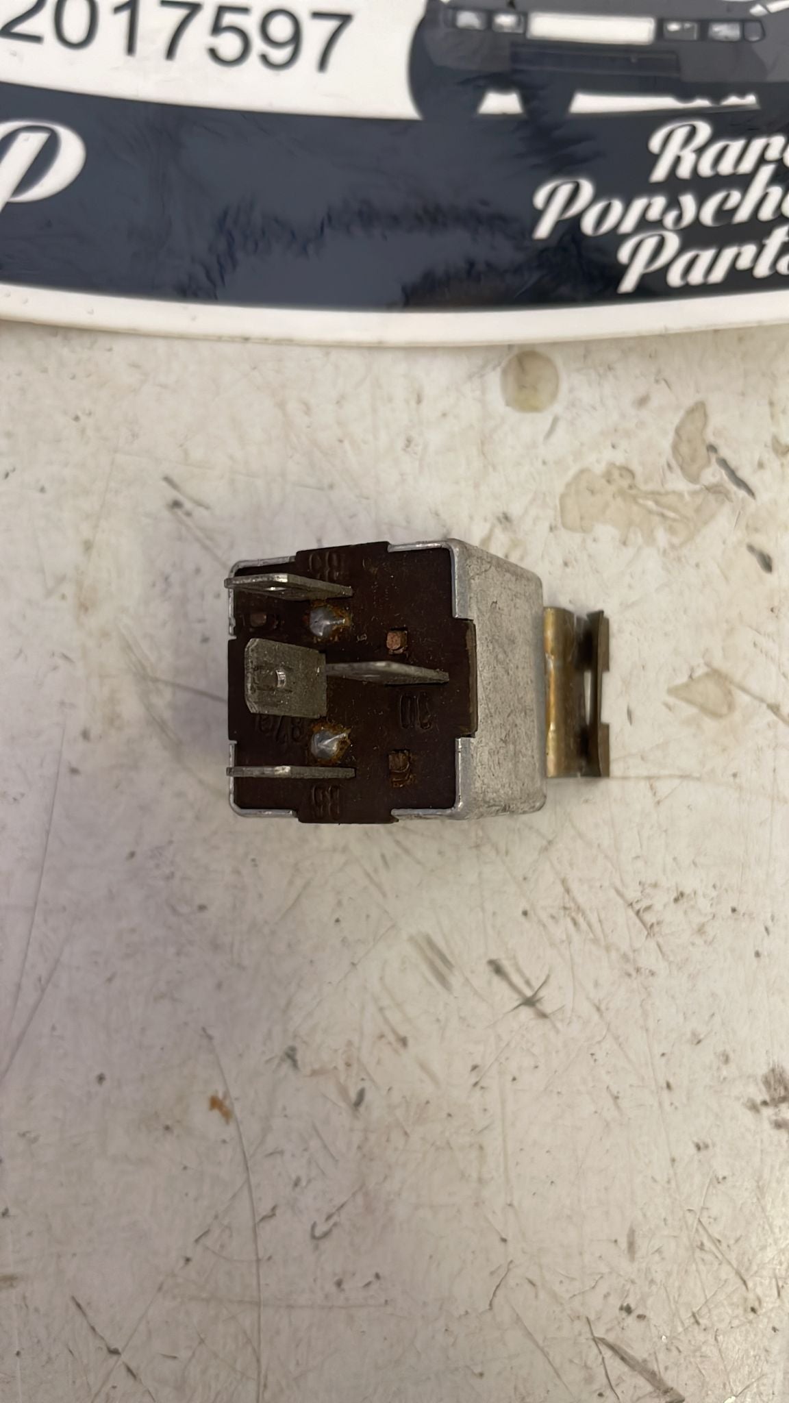 Porsche 924/944 relay. used 94461523500. 944 615 235 00