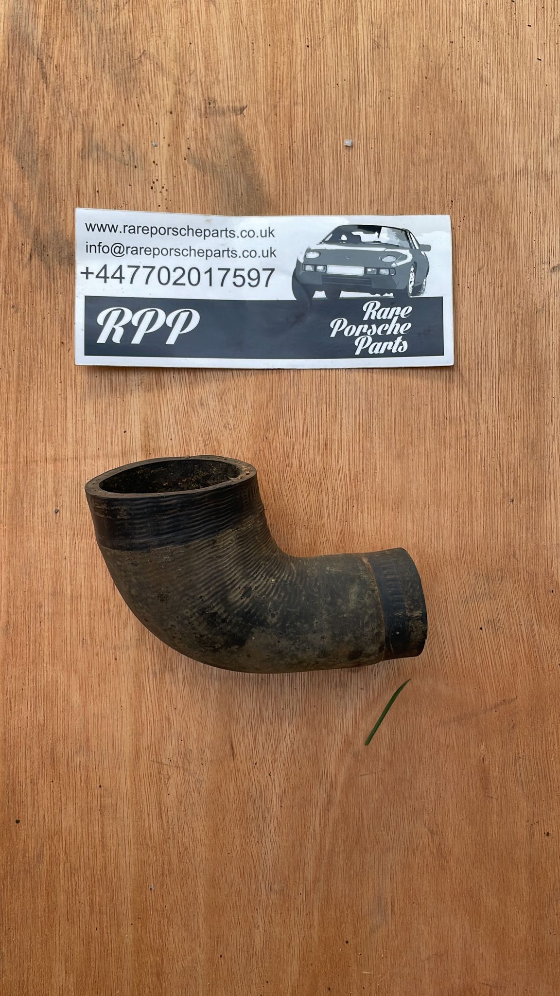 Porsche 924 engine coolant water pump hose 046121051 used