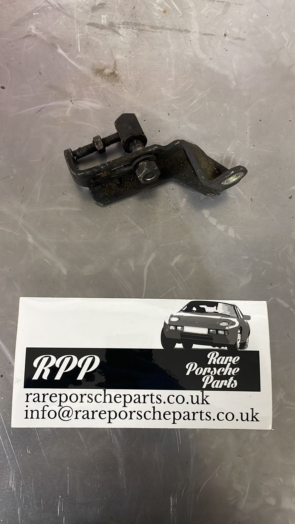 Porsche 928 Lichtmaschinenriemenscheibenträger, 1983-1995 92810112700 gebraucht