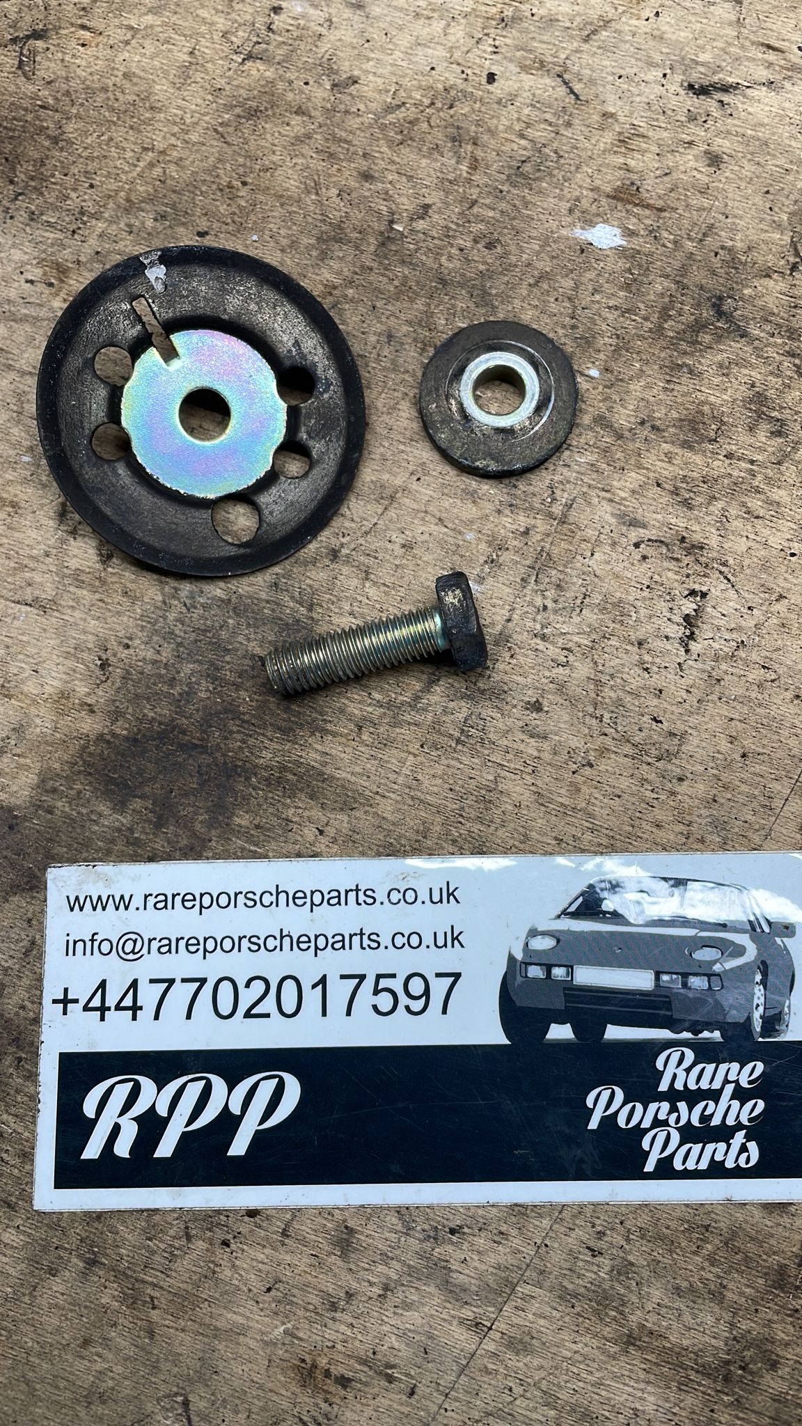 Porsche 944 924S Flanschscheibe mit Schraube, 94410228104 gebraucht