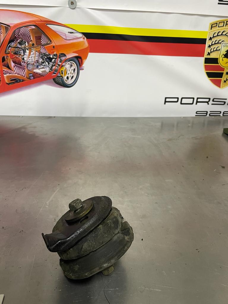Porsche 928 engine motor mount, used 92837503900