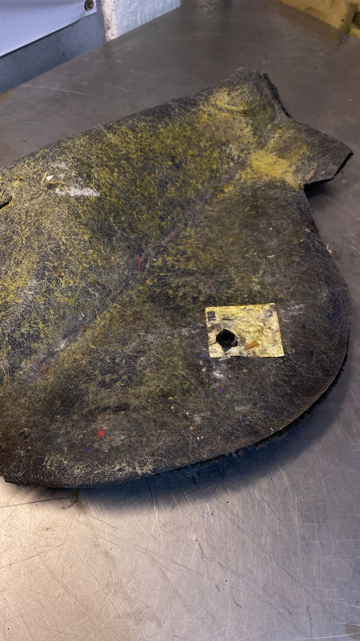 Porsche 924/944 85.5- rear right side trim carpet, black, 94455508402, used