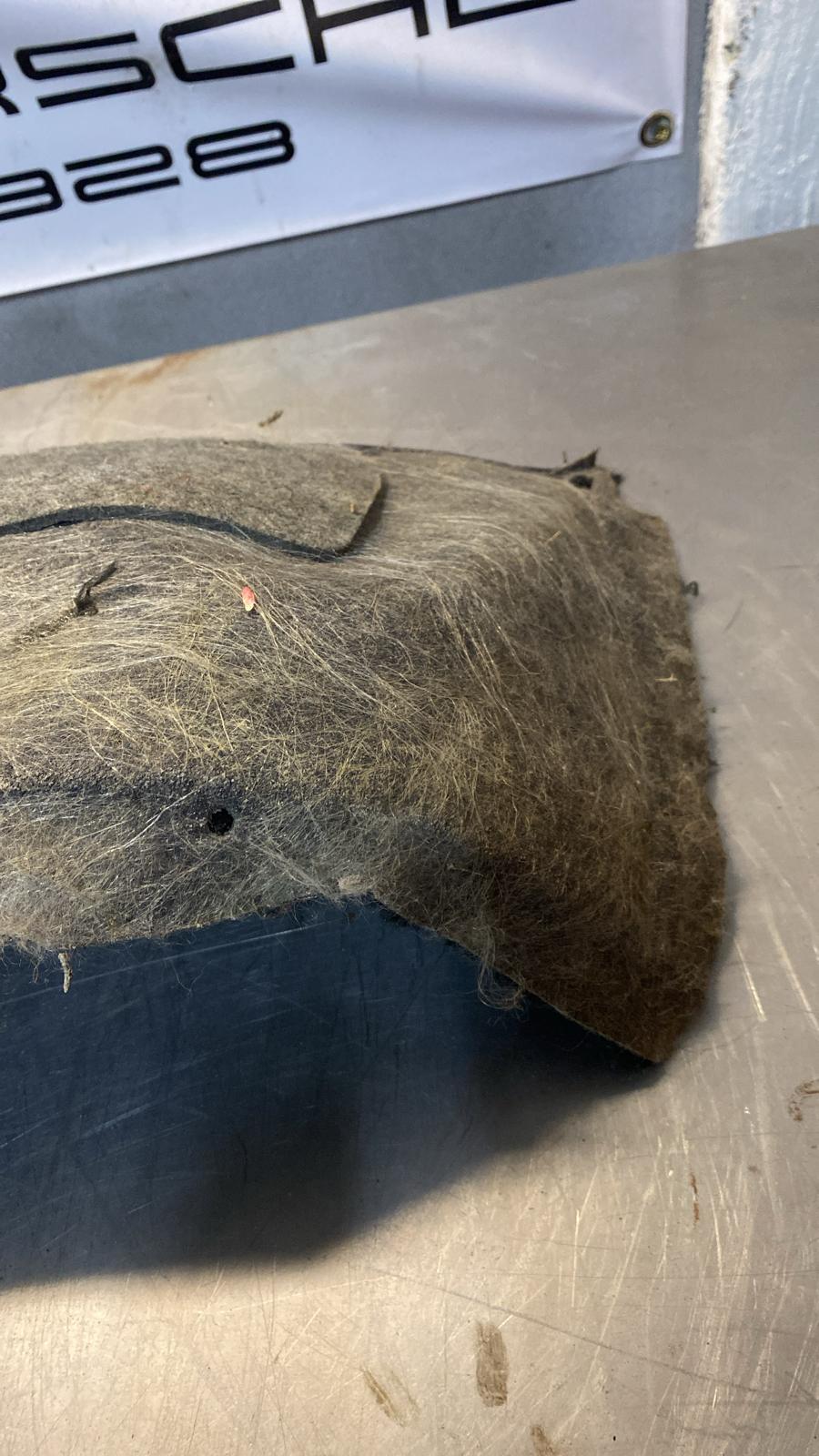 Porsche 924/944 -85.5 rear left side trim carpet, black, 94455508301, used