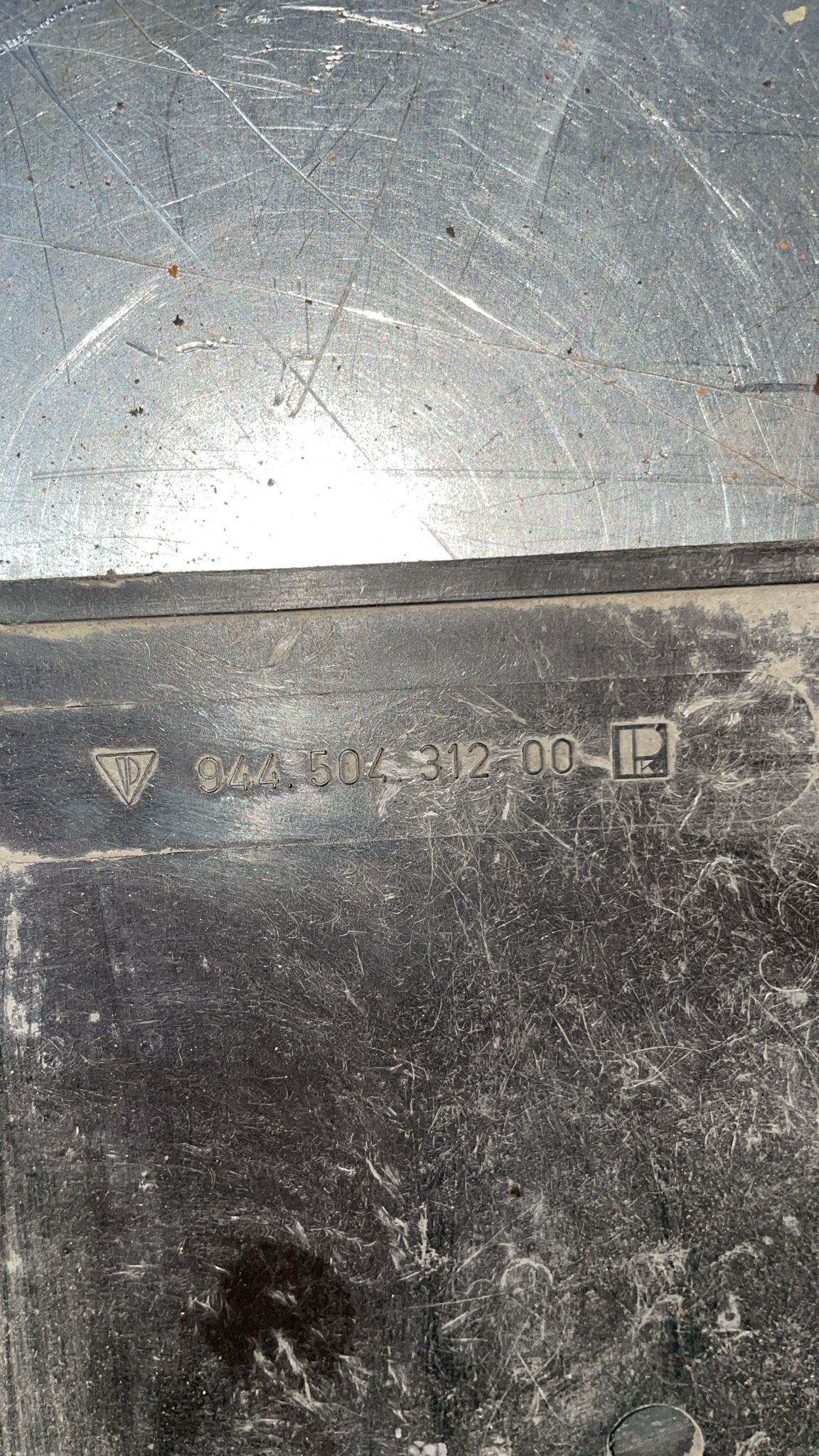 Porsche 944 Wheel housing lining used, 94450431200