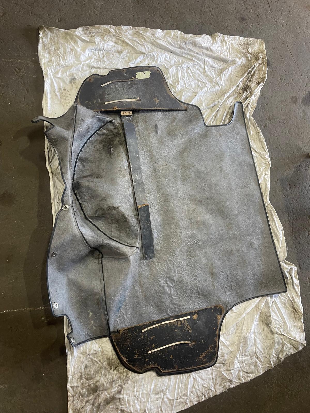 Porsche 924 944 80-85.5 black boot carpet 94555506303 / 94455506301