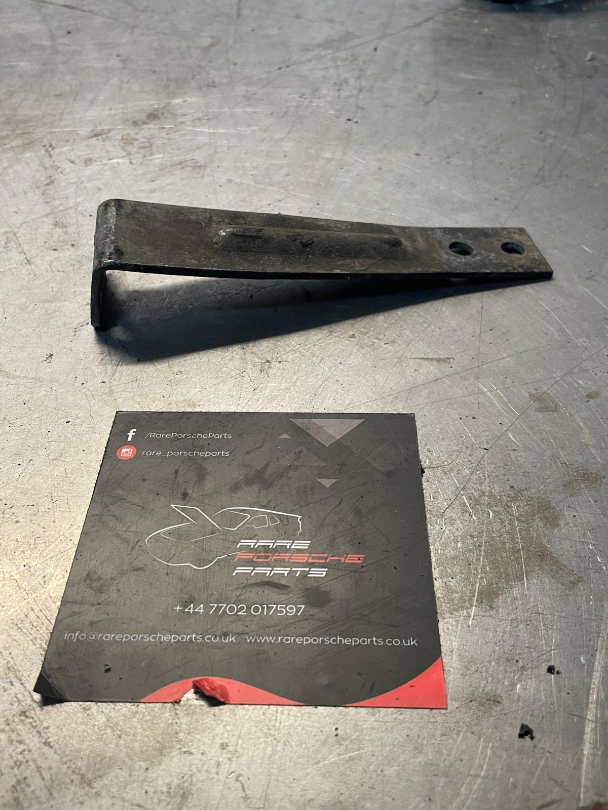 Porsche 944 968 stabilizer bracket, late type 87-92, 94434373332 used