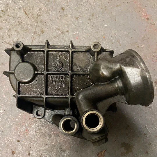 Porsche 924S & 944 Motorölfilter & Ölkühlergehäuse 94410714905R, gebraucht