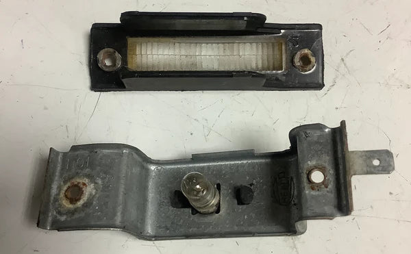 Porsche 924 / 944 rear number plate light assembly 477943021A