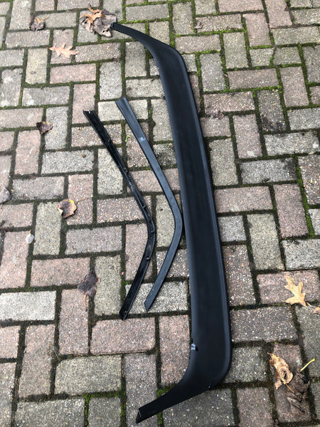 Porsche 924S / 924 N/A rear boot rubber spoiler 477827555 used