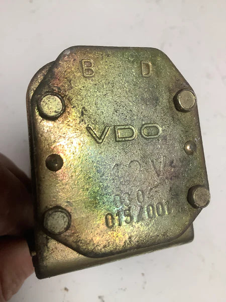 Porsche 924/944 Windscreen washer bottle pump (used) 9286280740