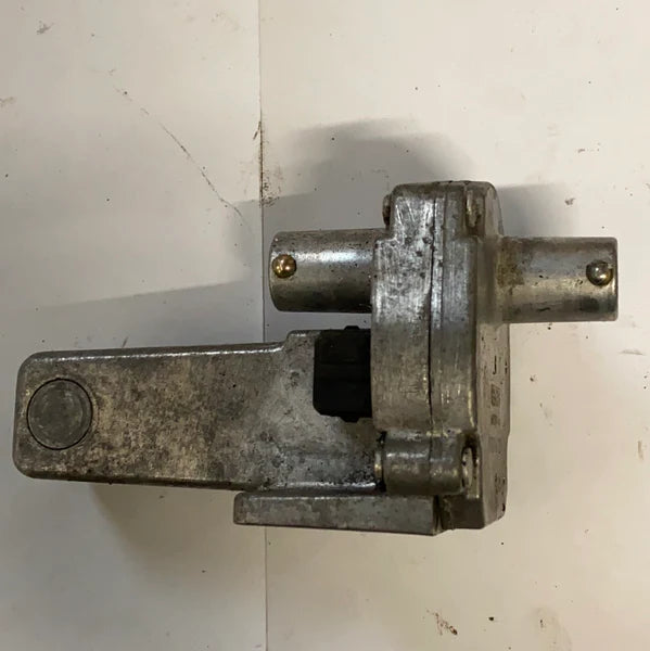 Porsche 924 911 turbo auxiliary air valve 930 606 102 / 931 606 102 00 Bosch 0 280 140 220