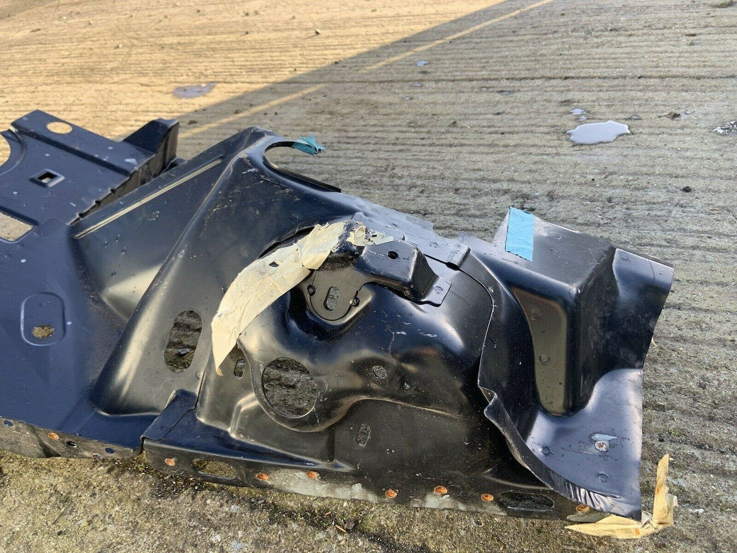 Porsche 996 Radhaus vorne rechts, NICHT komplett 99650193602