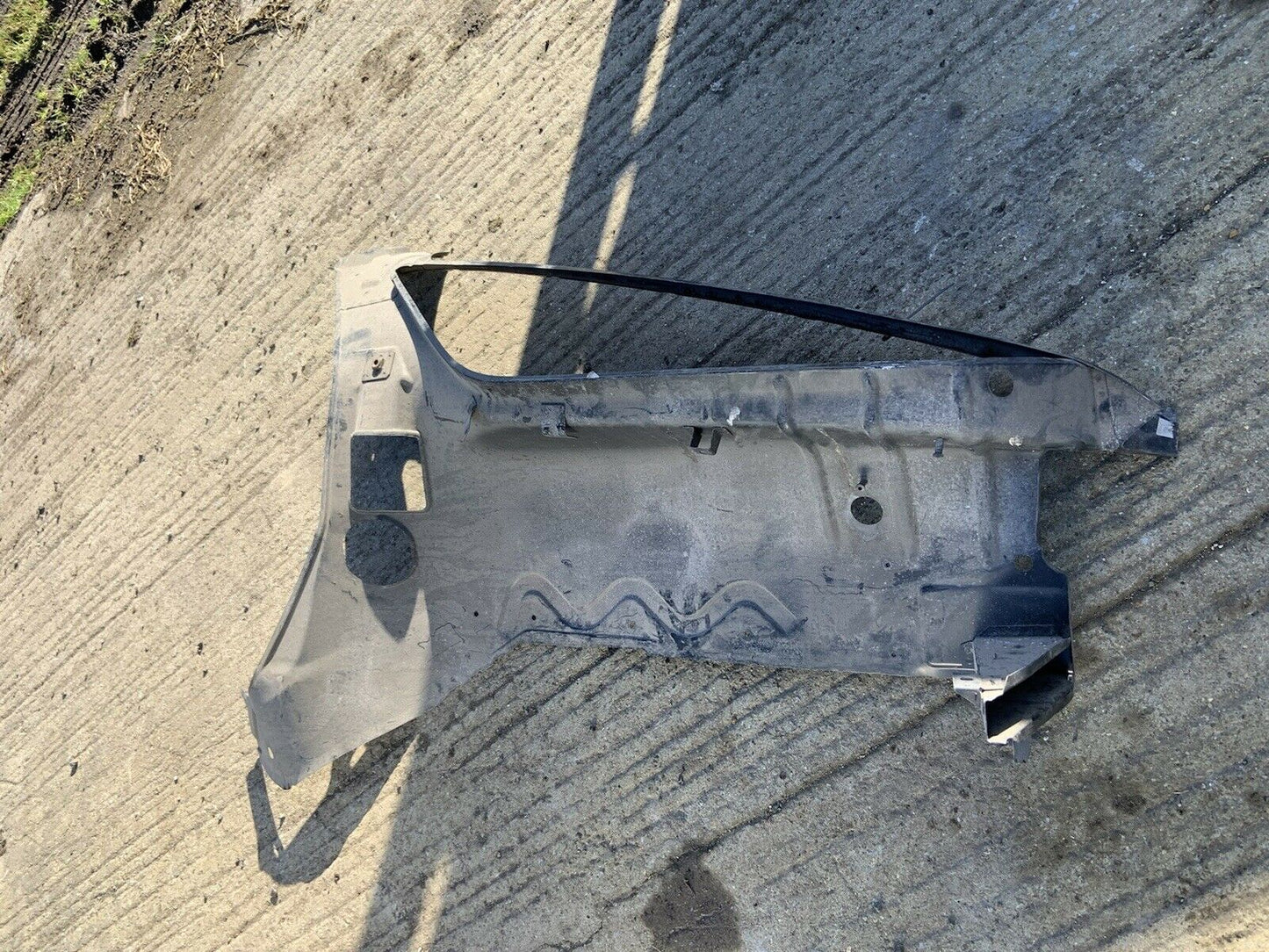 Porsche 928 Rear Left inner Wheel Arch 92850204306