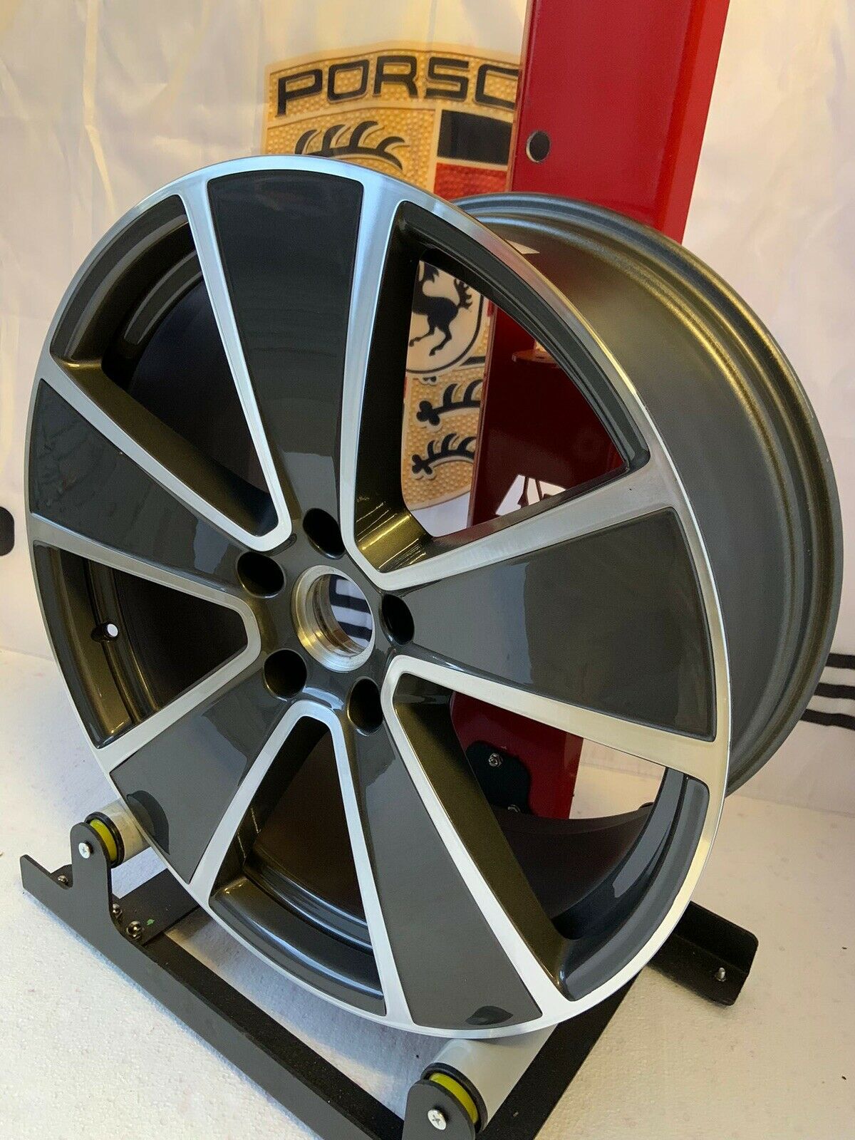 Porsche Cayenne (9Y0 9Y3) R21 Cerchio 9,5Jx21 ET46 9Y0601025BM