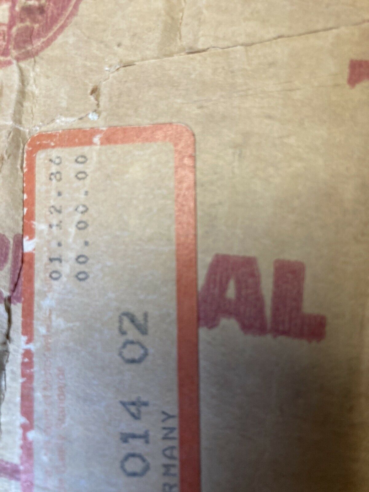 New Porsche 928 S4 5.0 Cylinder head In original Box 9281044131R 92810401402