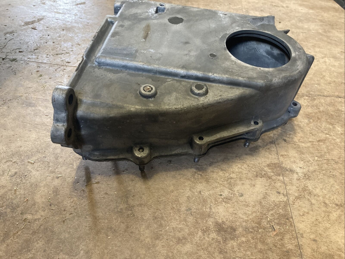 PORSCHE 911 Left Chain Housing 2.0 2.2 2.4 9011051010R