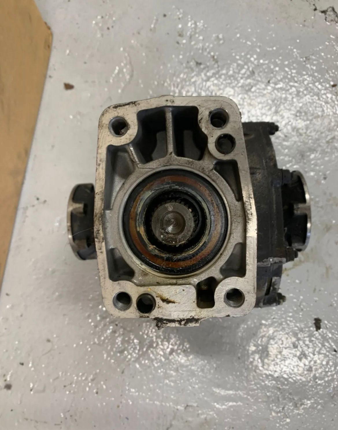 Porsche 964 Carrera 4 Front differential Z64001M02921