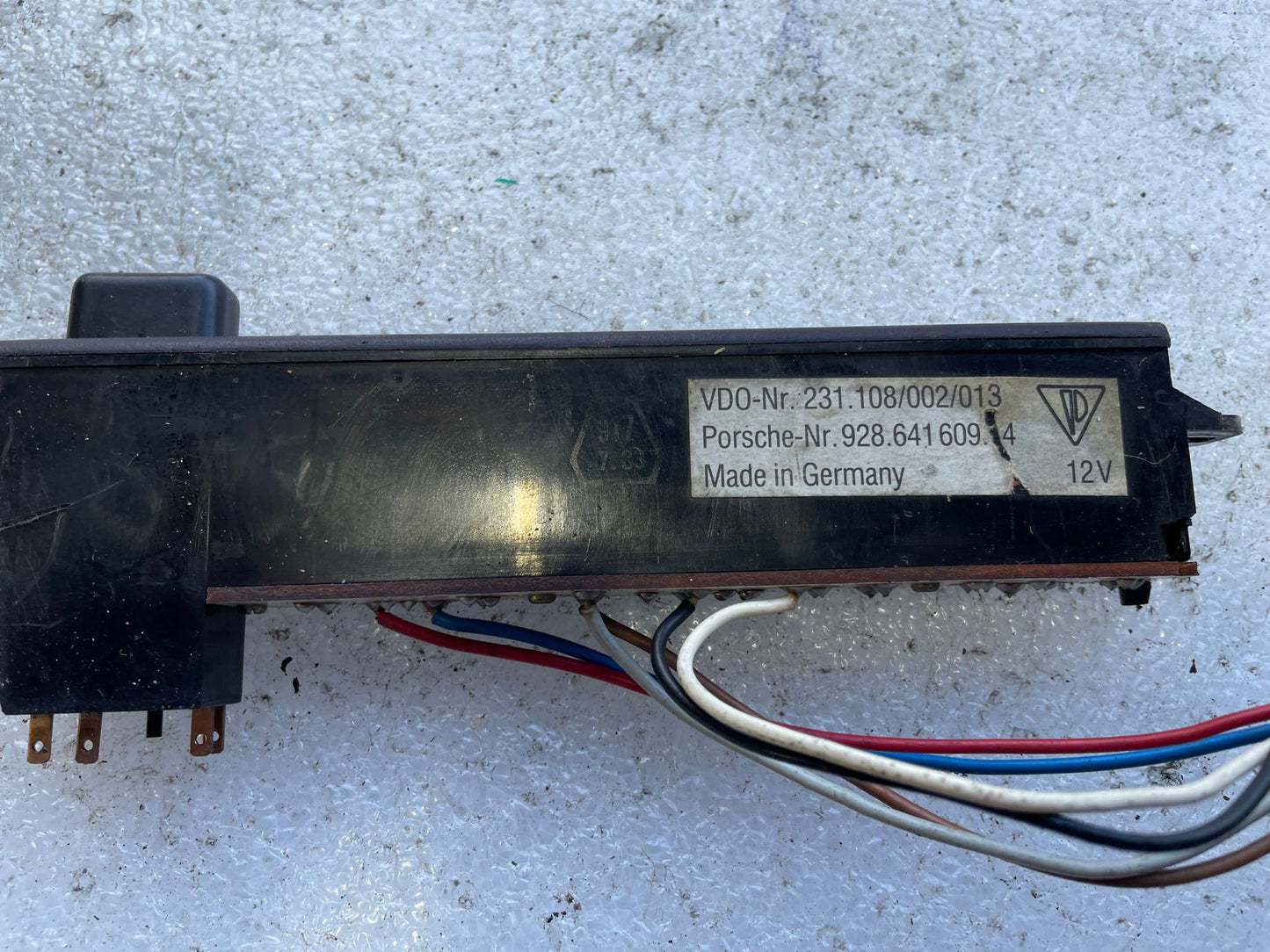 Porsche 928 front center dash panel 92864160915 used