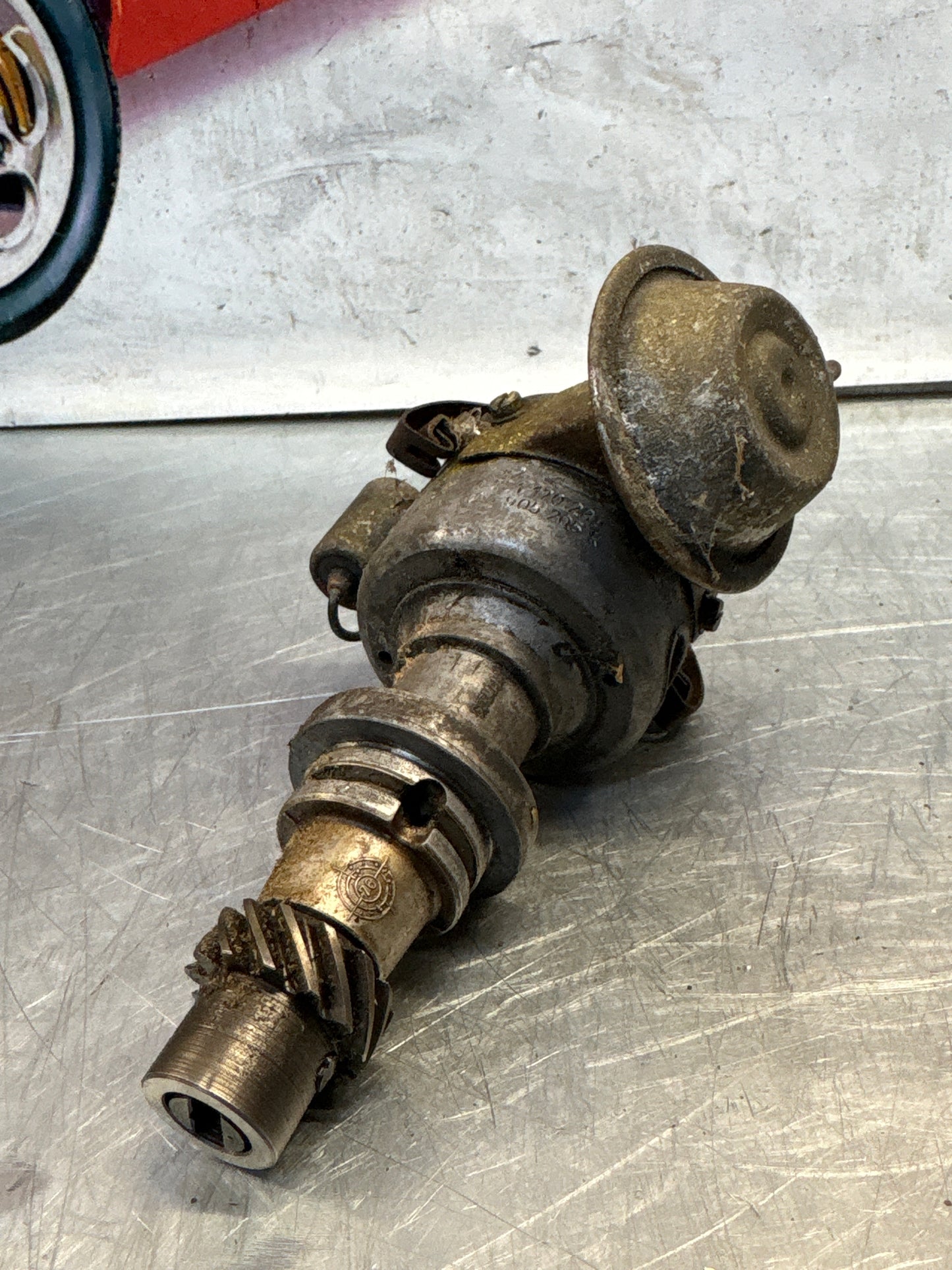 Porsche 924 early ignition distributor, used 0231170239 / 055905205K