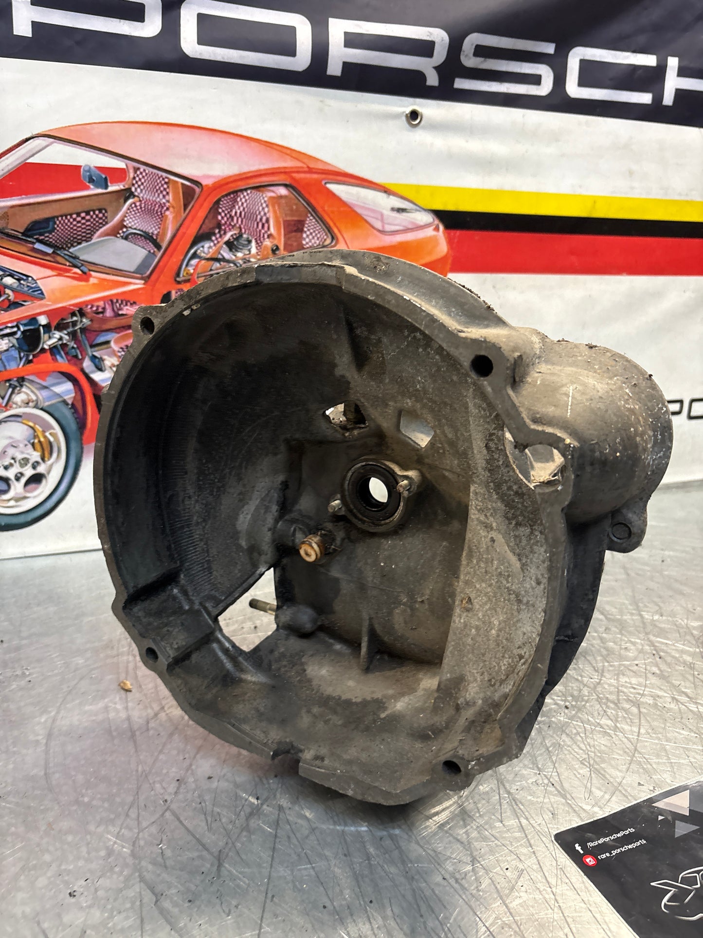 Porsche 914 transmission housing, used, HA05105