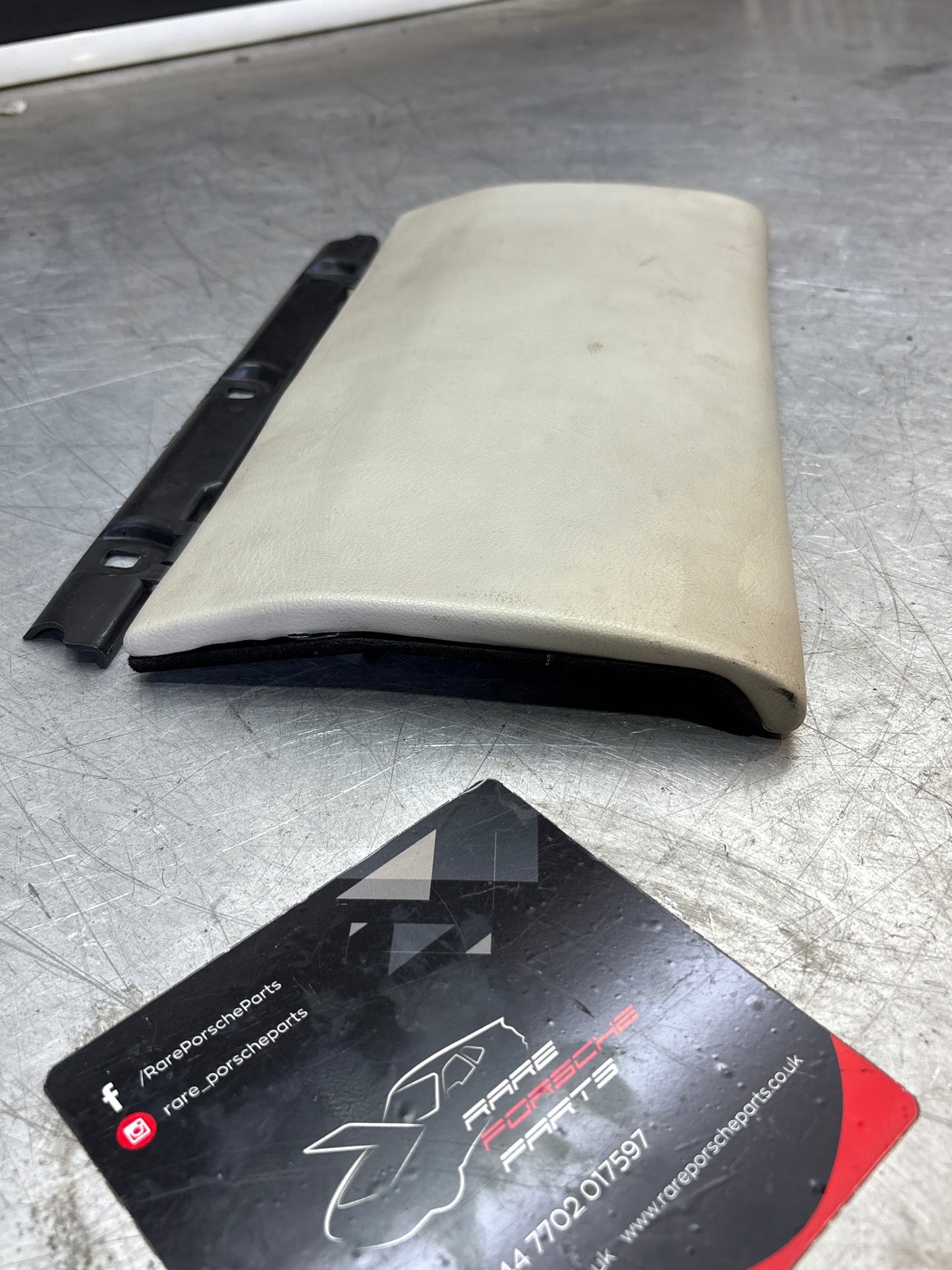 Porsche 944 85-92 glove box lid no catches white used
