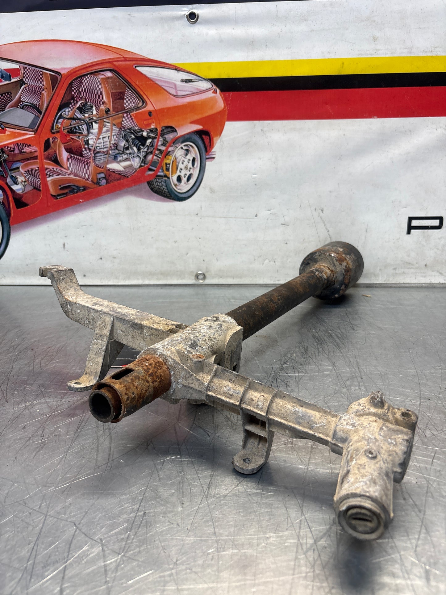 Porsche 928 steering coloumn assembly, used 92834707300 / 01