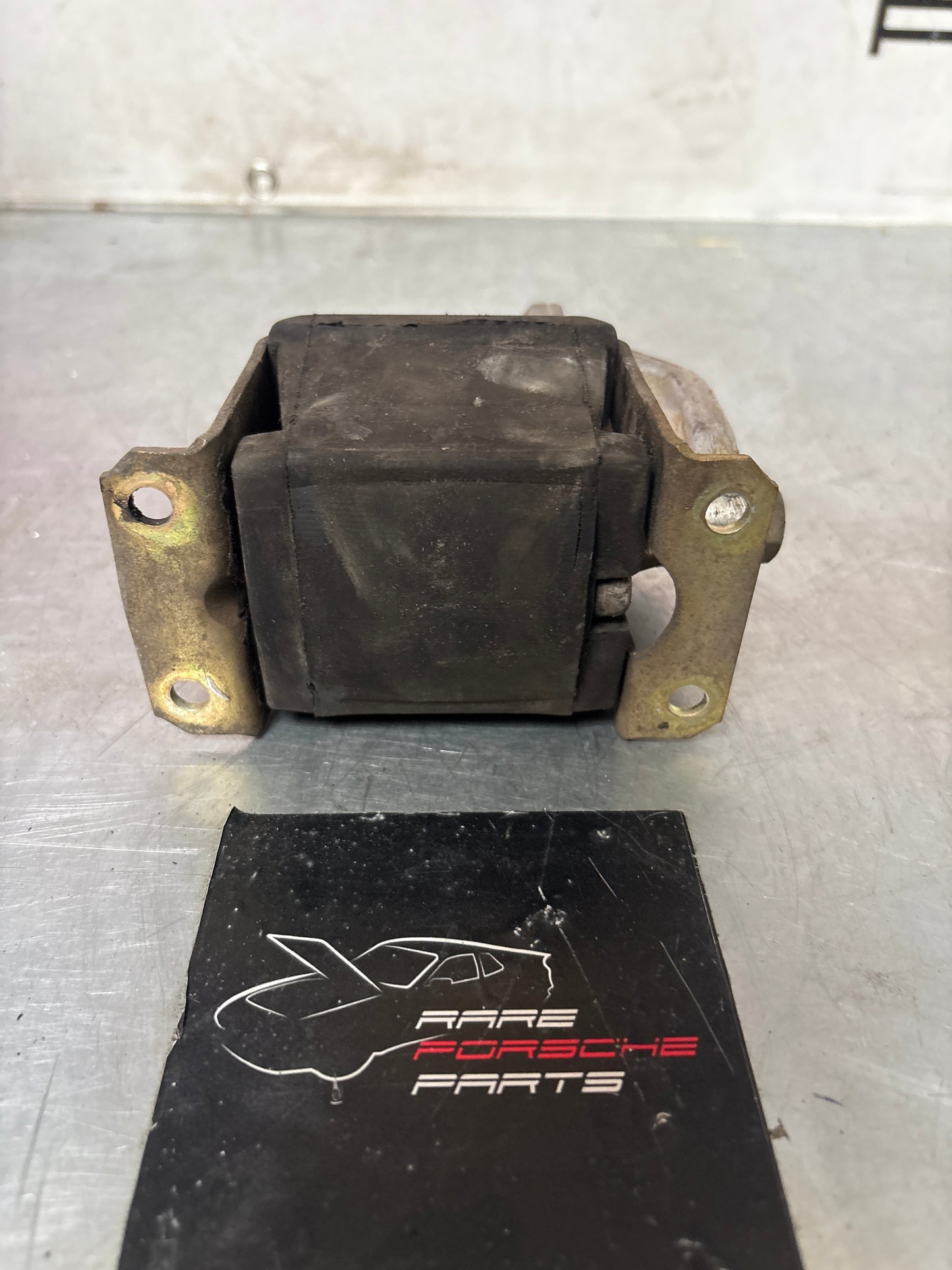 Porsche 968 Gearbox Carrier Bracket with mounting, used 94437528711 / 94437504511