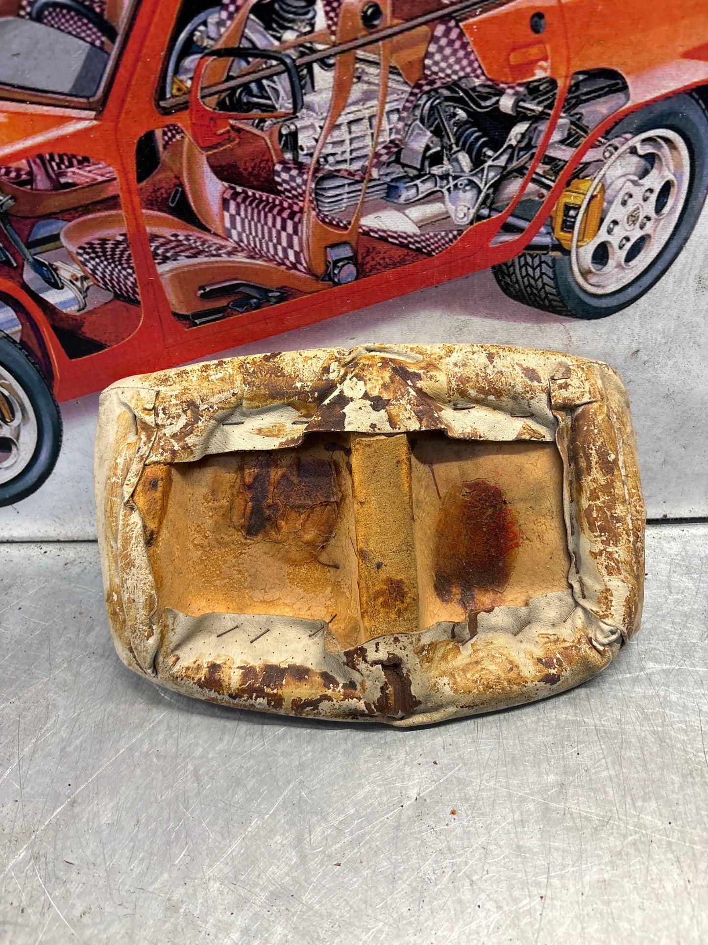 Porsche 928 rear right seat centre cushion, leather, beige, used 92852208851