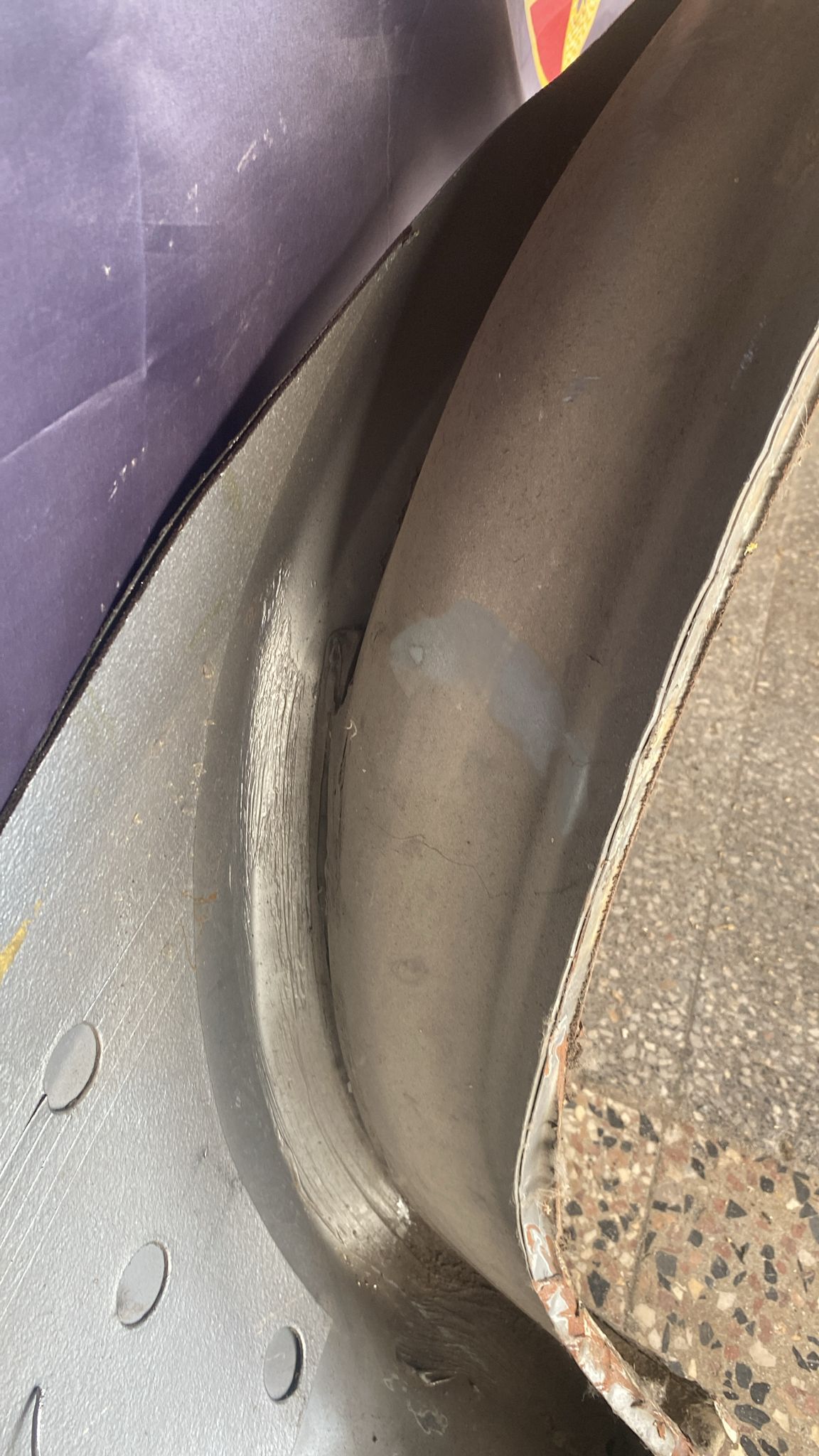 Porsche 944 left side cut, rear fender 94450390303,