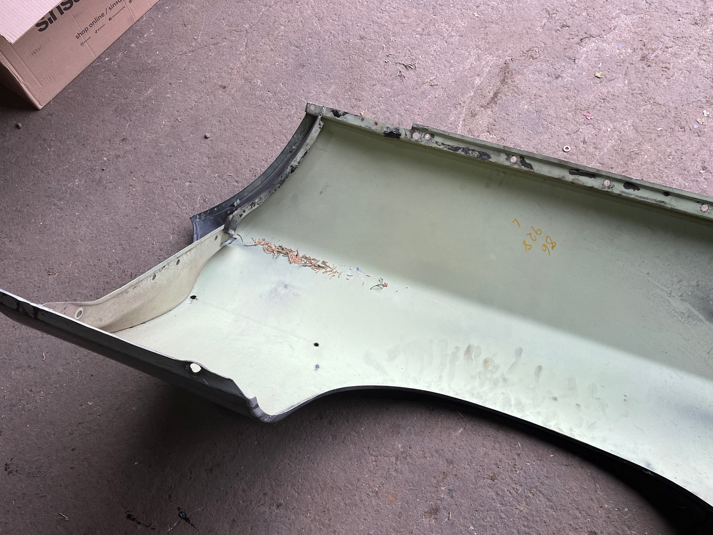 Porsche 928 -87 front left wing, 92850301103 used