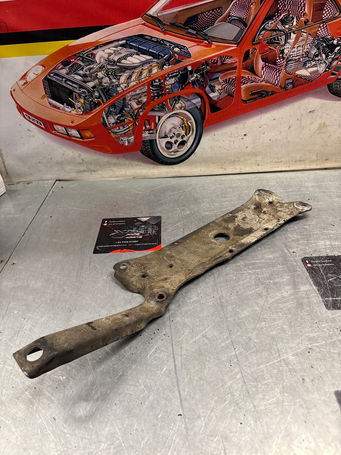 Porsche 928 protective plate LHD 92837501901