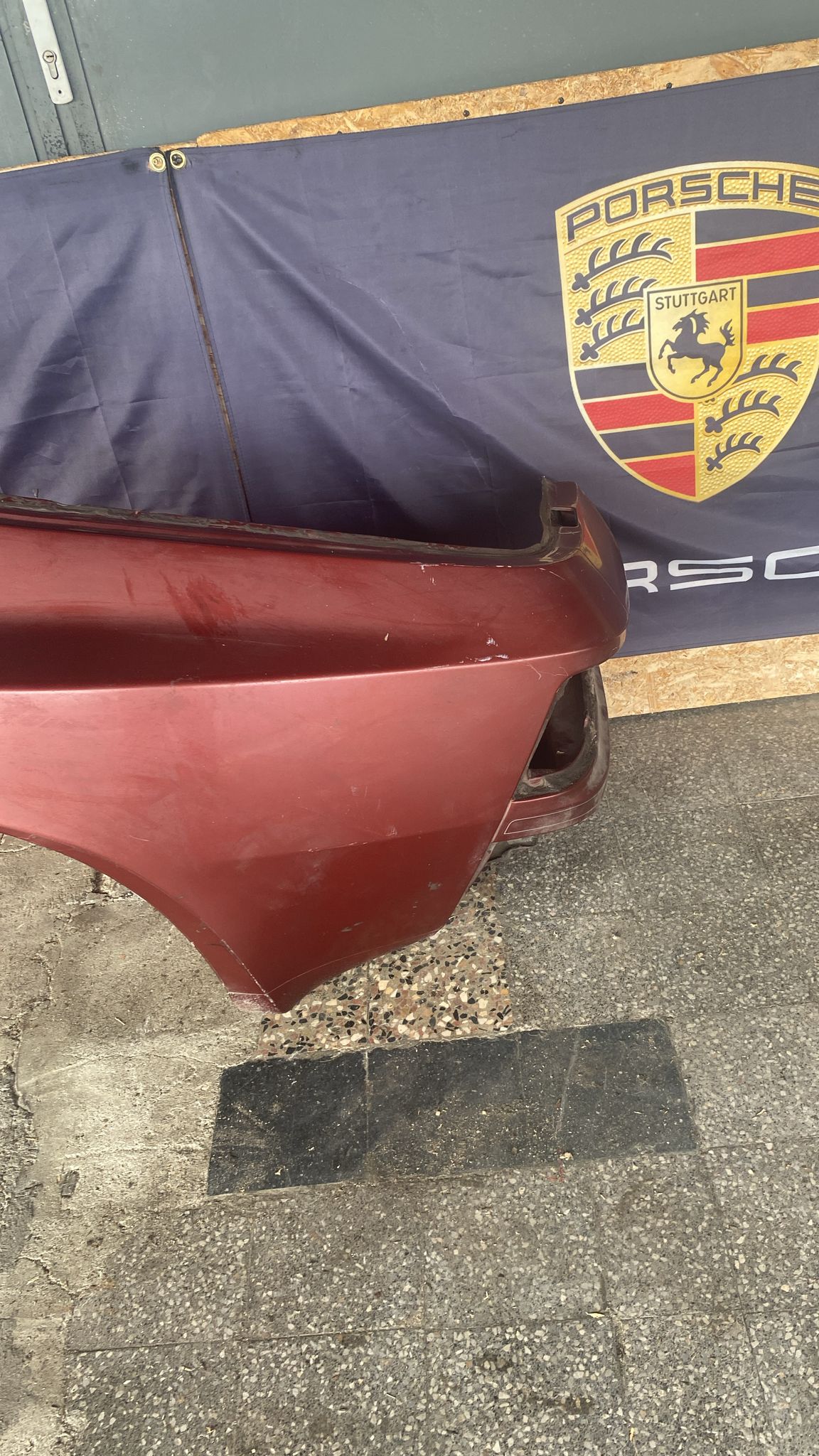 Porsche 944 left side cut, rear fender 94450390303,